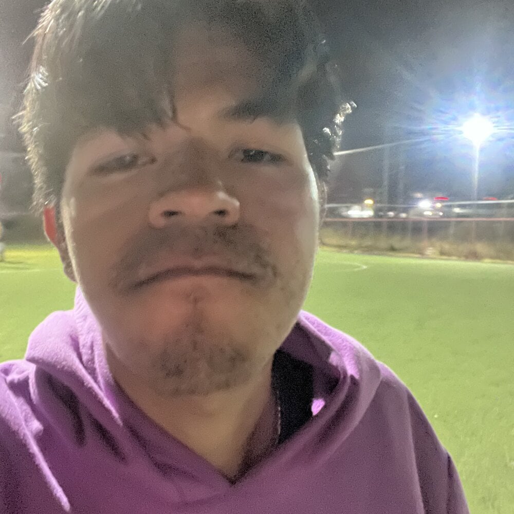 Brandon61414n Offline XXX chat