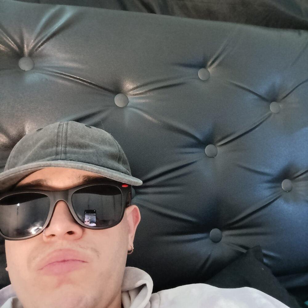 sicario_hot777's Offline XXX Chat