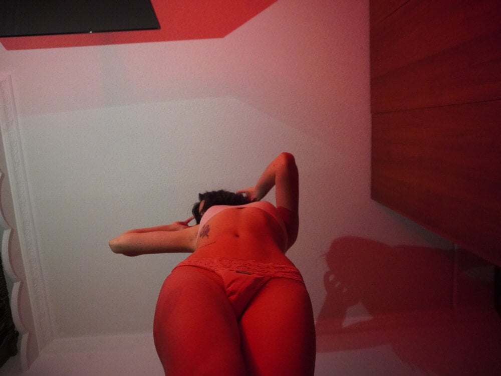 Cam girl Catyloves
