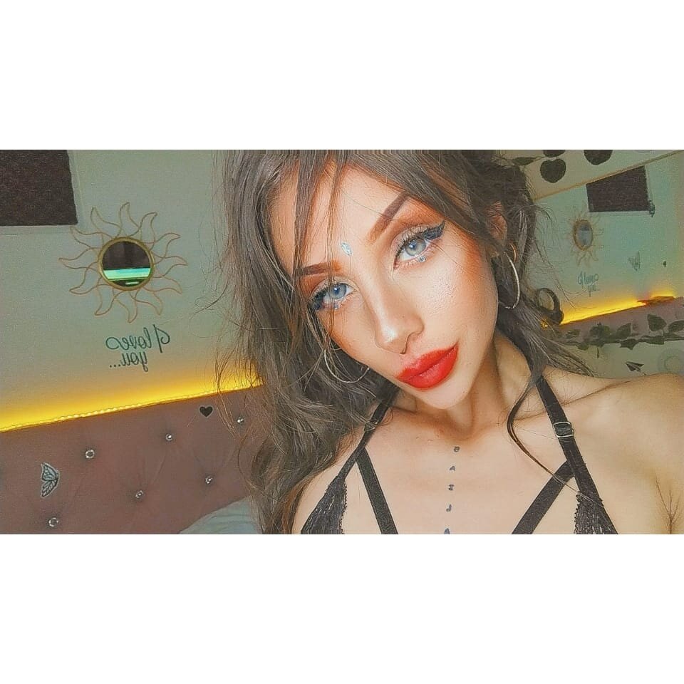 Live sex webcam photo for miiss_bella_ #289972330