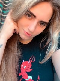 Agatha_Lee's Offline Chat Room
