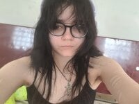 virginnn_anna's Offline Chat Room