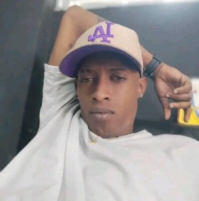 Black_goldens_hot Male C2c Live Webcam Nude
