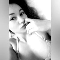shanon_lee's Offline Chat Room