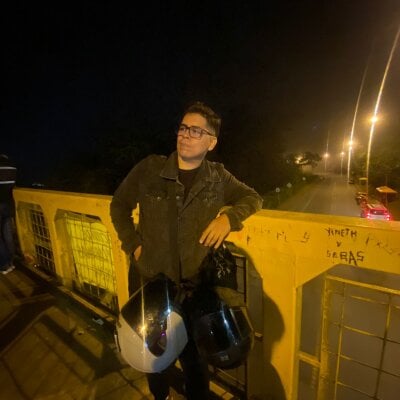Alexo640