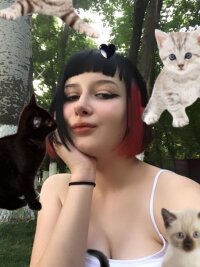 DoloresXh4ze's Offline Chat Room