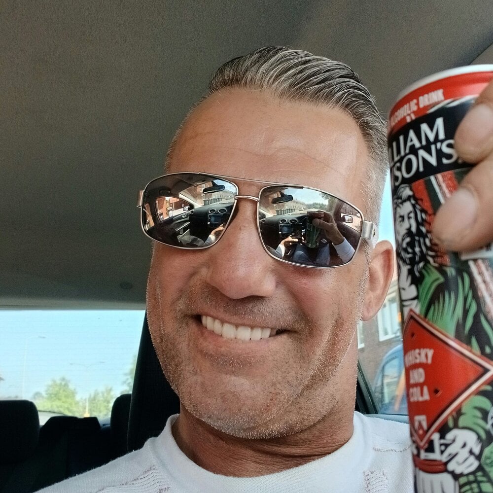 handsome8inchh from stripchat