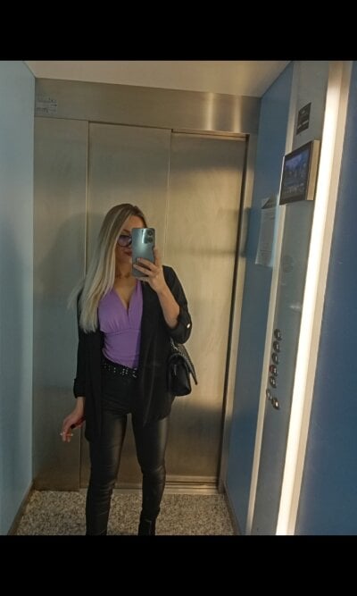 kkittycatyyyyyyyyyy Avatar