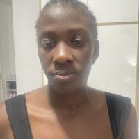 sleekyzoey's Offline Chat Room