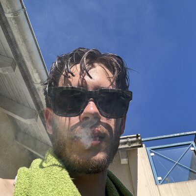 helloiamsimon Avatar