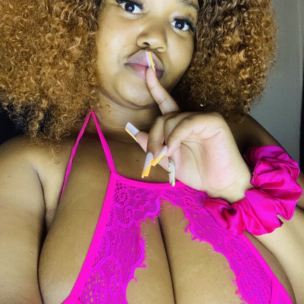 Live sex webcam photo for Nikki_Hearts #290200620