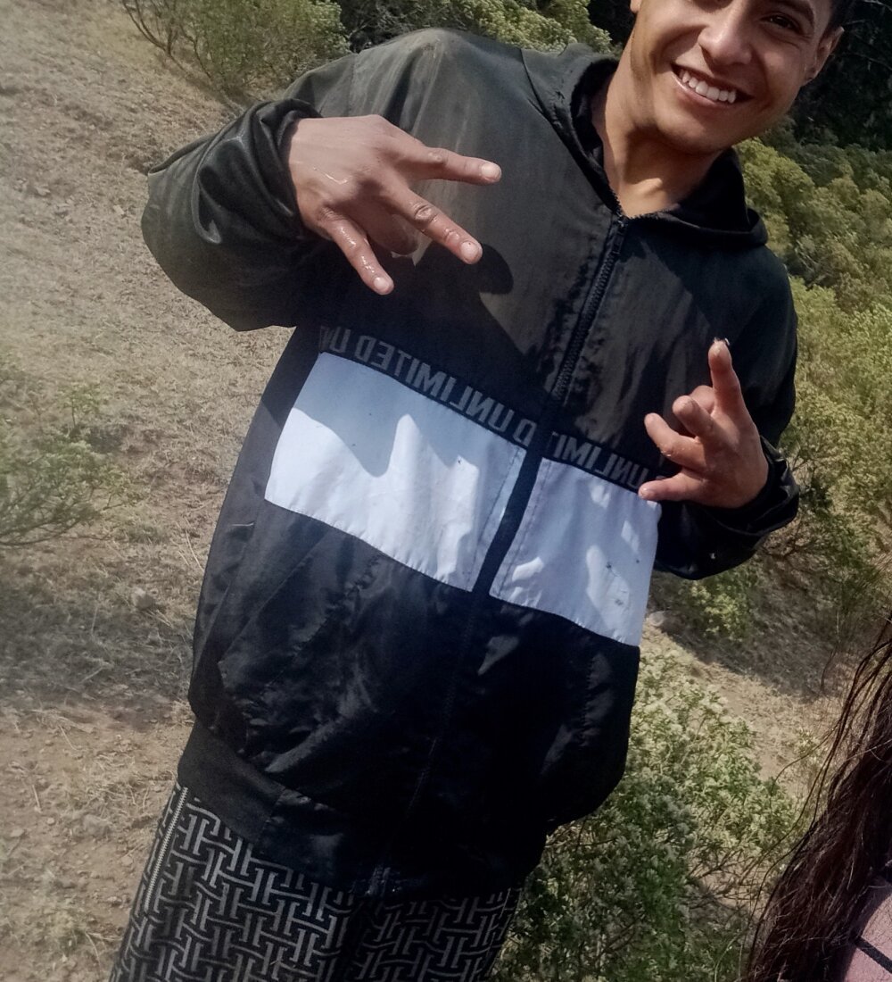 OrangishBank827's Offline XXX Chat