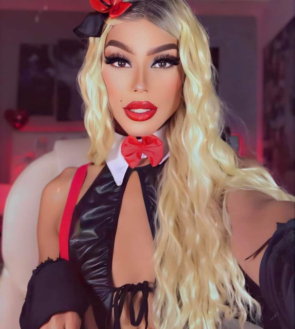 dollswit01's Offline XXX Chat