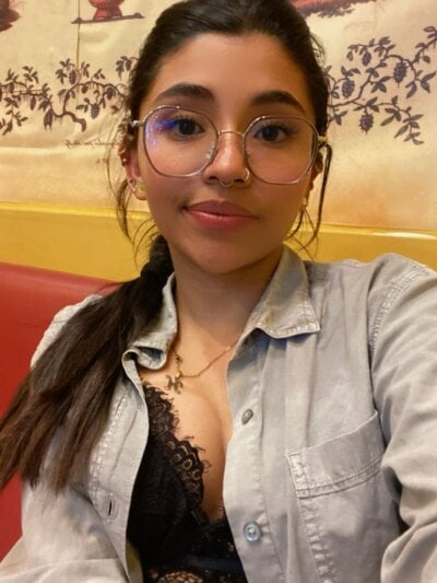 soofia_a from stripchat