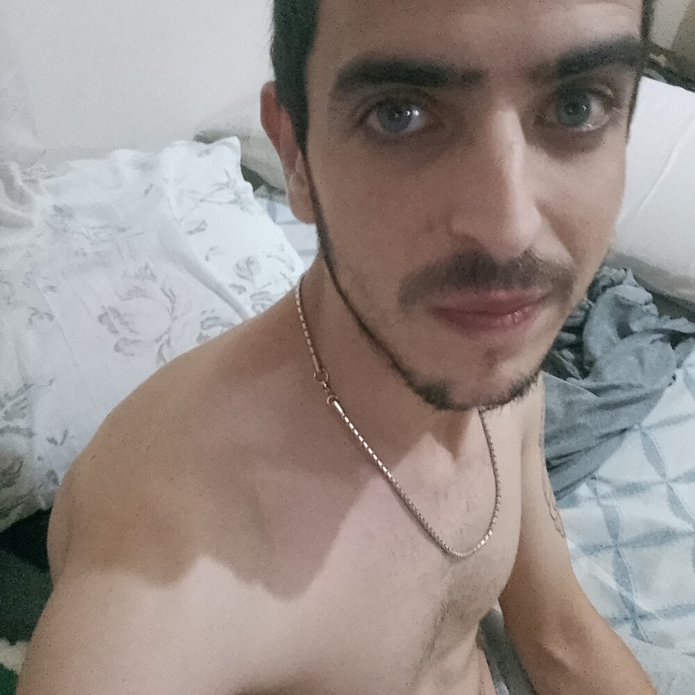 agussteen from stripchat