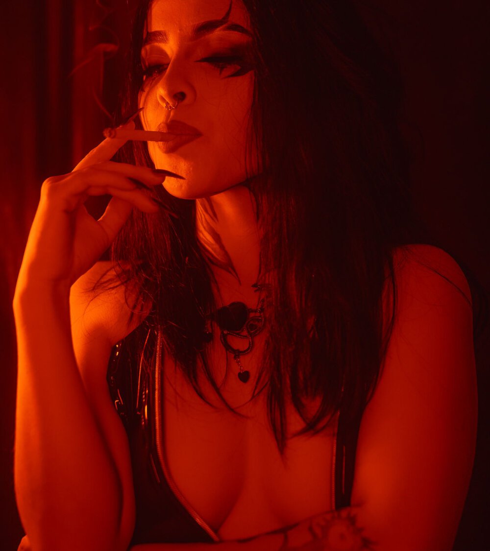 Rubyy-Rose1's Offline XXX Chat
