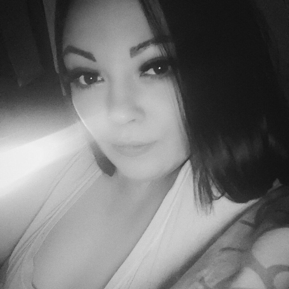 Amina_Shy_