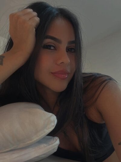 madie_nicollete from stripchat