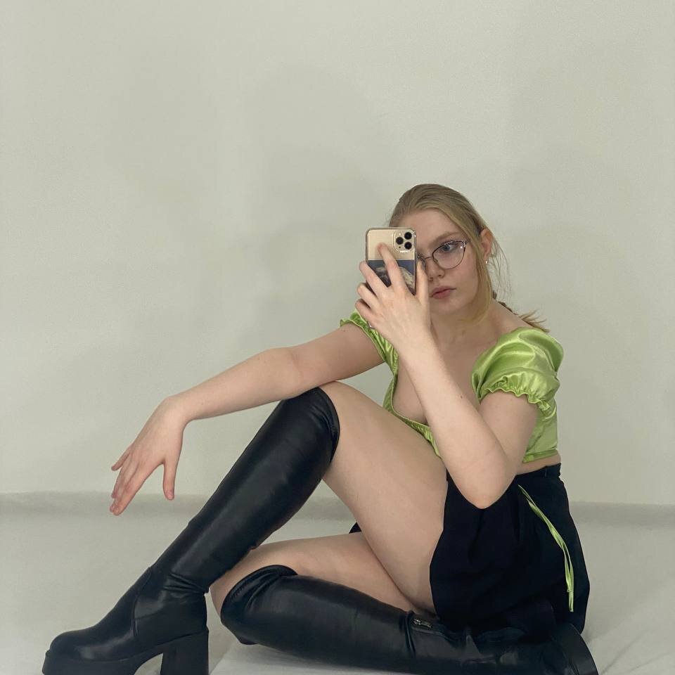 Live sex webcam photo for lanabronte #282939793