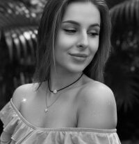 Lina_Away's Live XXX Chat