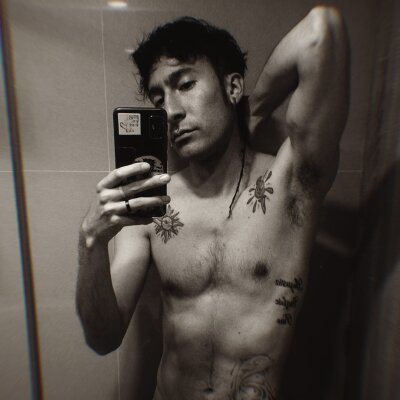 axel_vicius from stripchat