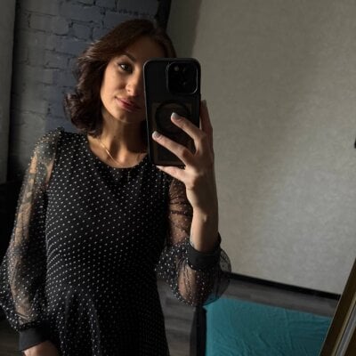 Image 1 of Amy_Amely, female webcam model,  years old, on live webcam