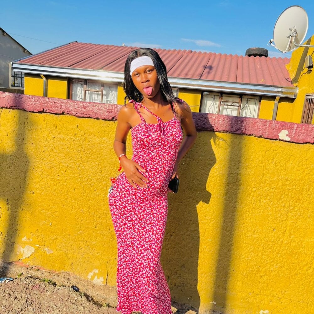 stripchat lilpregnantmommyyy webcam profile pic via sexcam-girls.com