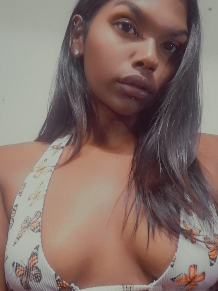 Live sex webcam photo for Sexykitten147 #290227703