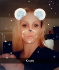 Sassyprincess1121's Offline Chat Room