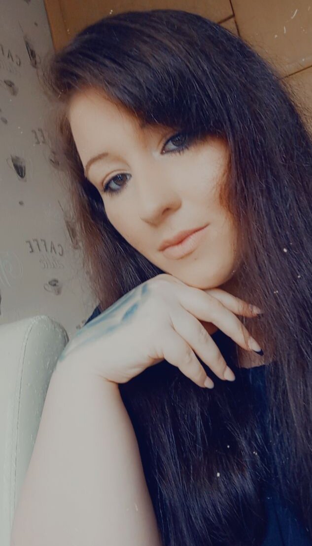 Hot_Alexa1999