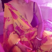 desi_bhabi33's Offline Chat Room