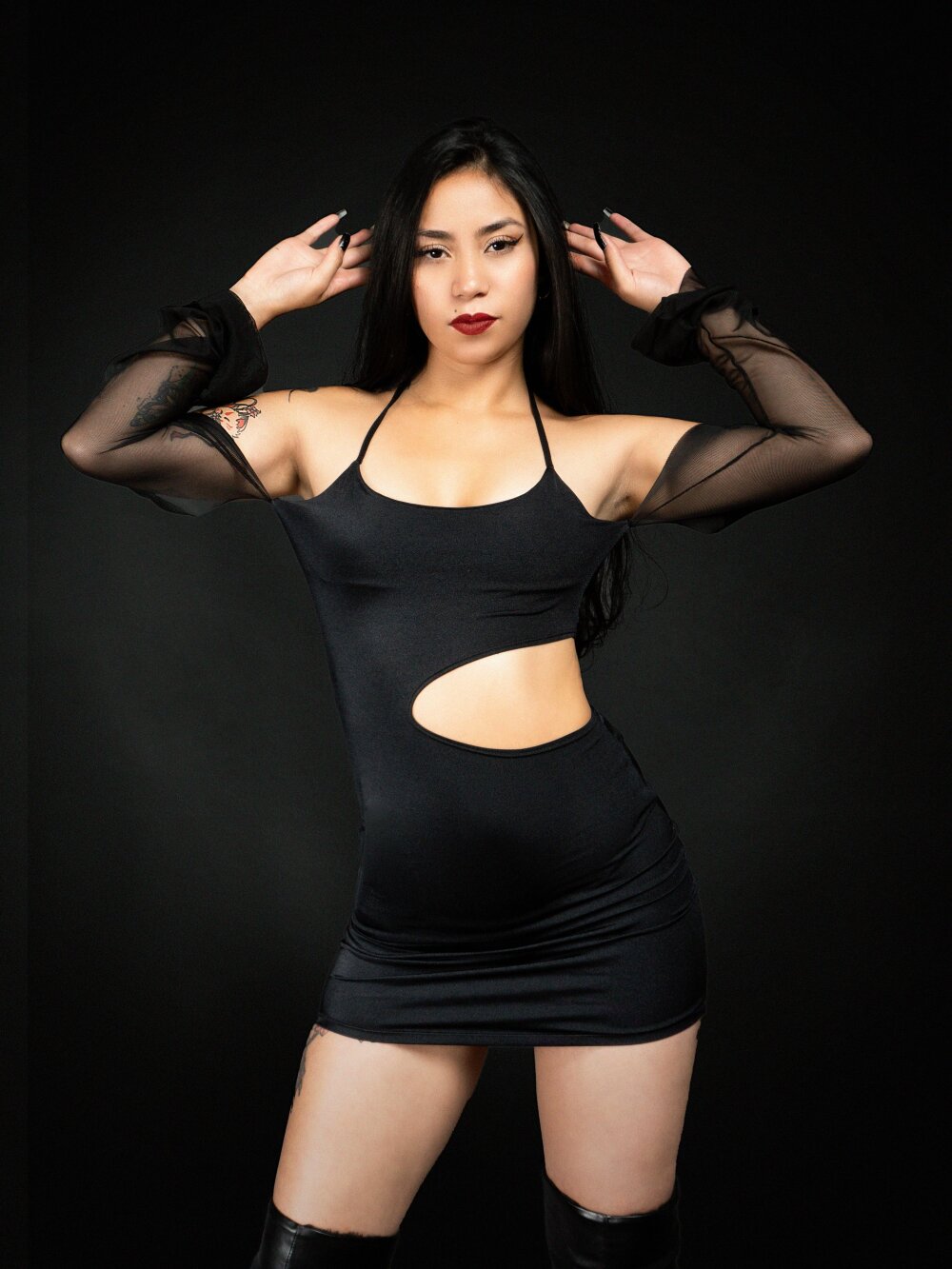 _laaura_ profile