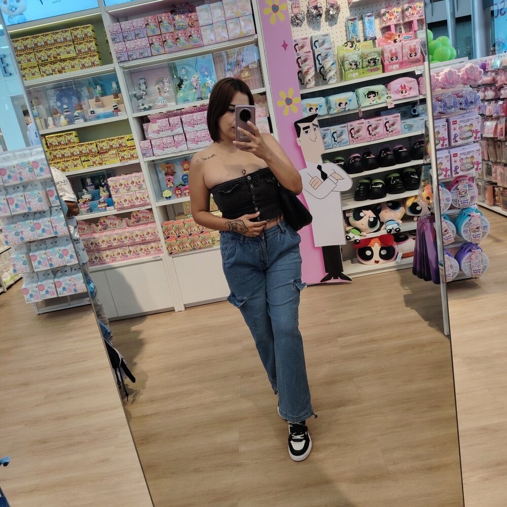 elivecams.com sweethotangel06 livesex profile in curvy cams