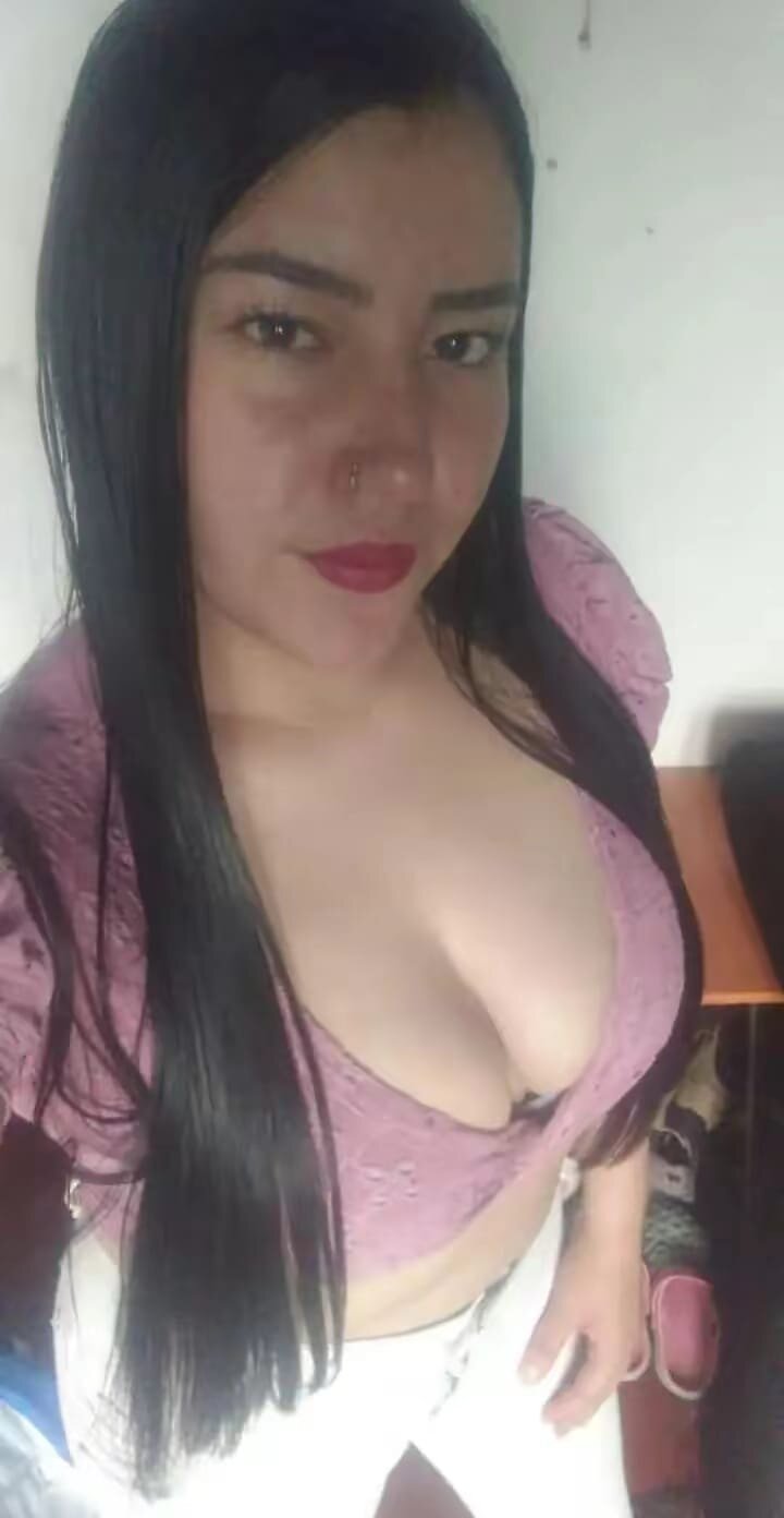 Alana-Hot_