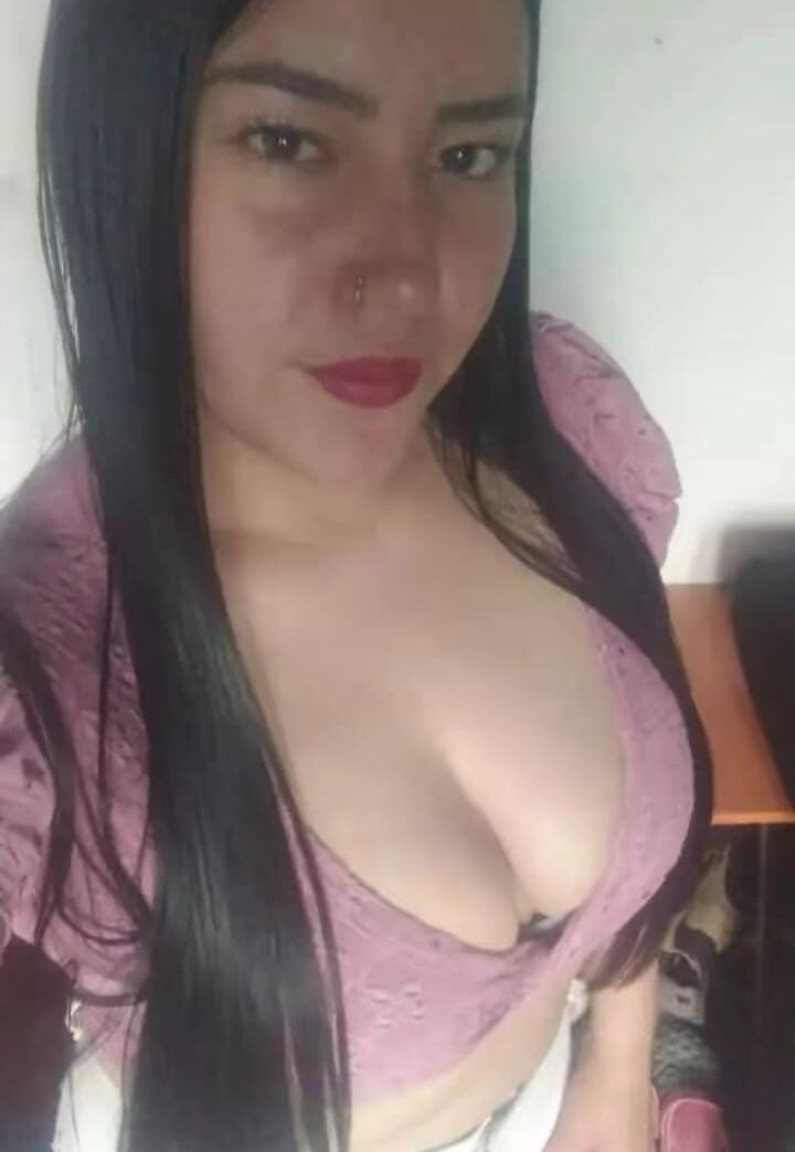 Chatroom XXX hors ligne de Alana-Hot_
