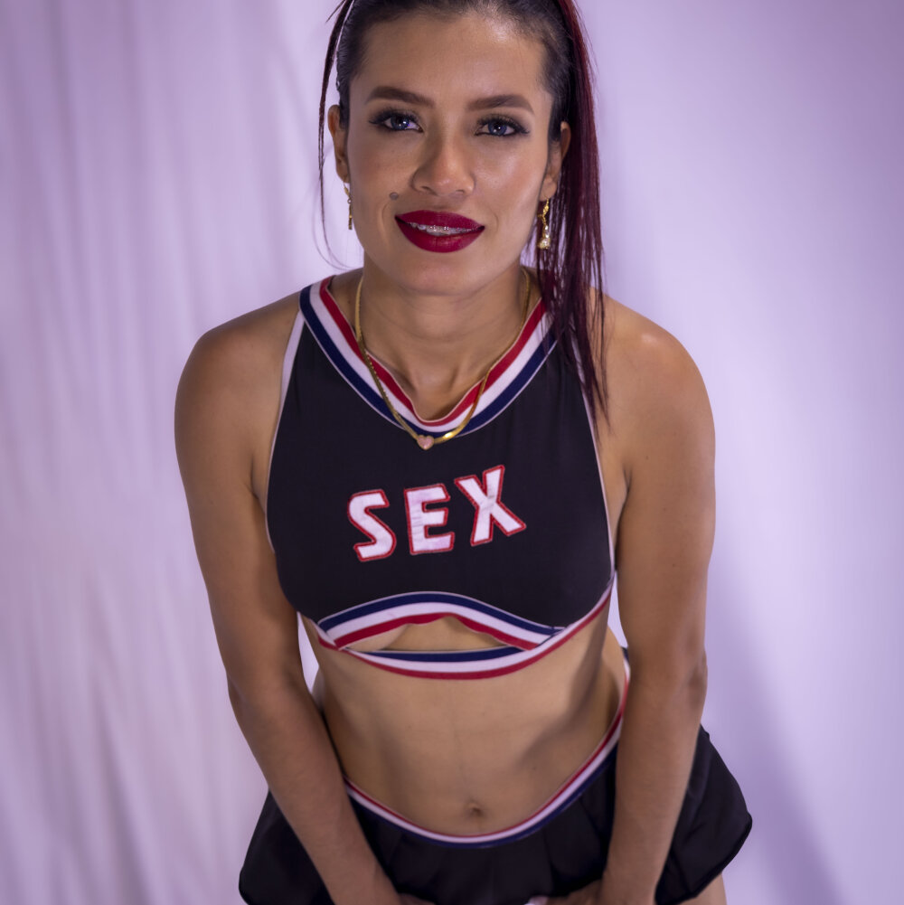 Live sex webcam photo for Alexawt #290088130