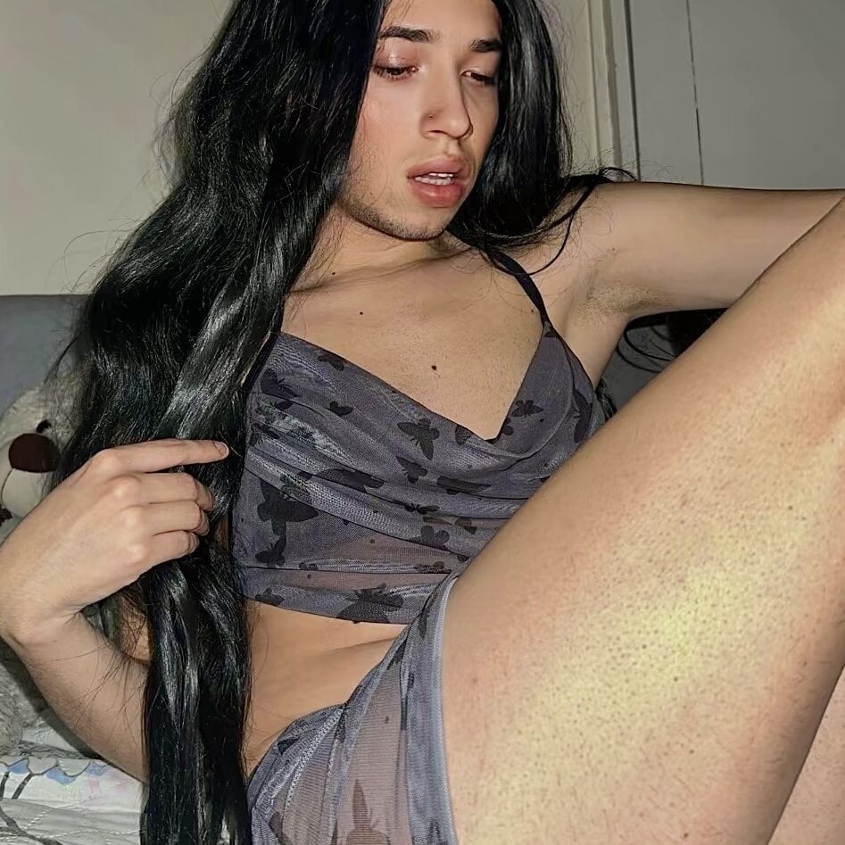 loreeee25 from stripchat