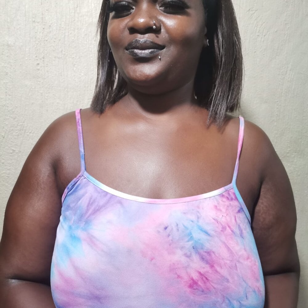 sexlivecamsites.com kinkychocolatex livesex profile in germany-daily-stream-0800-1500-gmt1 cams