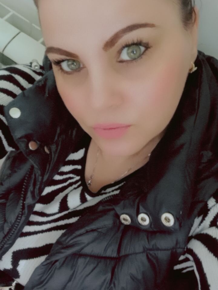 Adelamilfsex's Offline XXX Chat