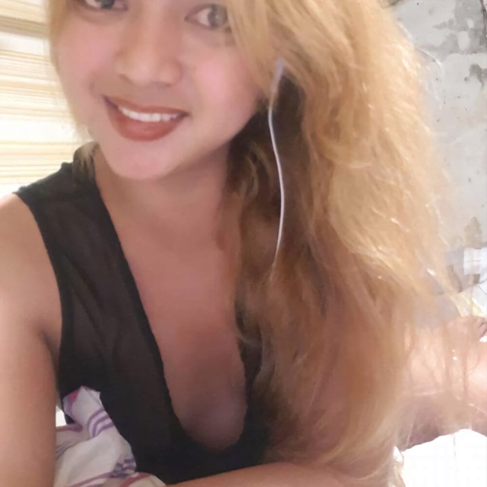 ahnela69xxx from stripchat