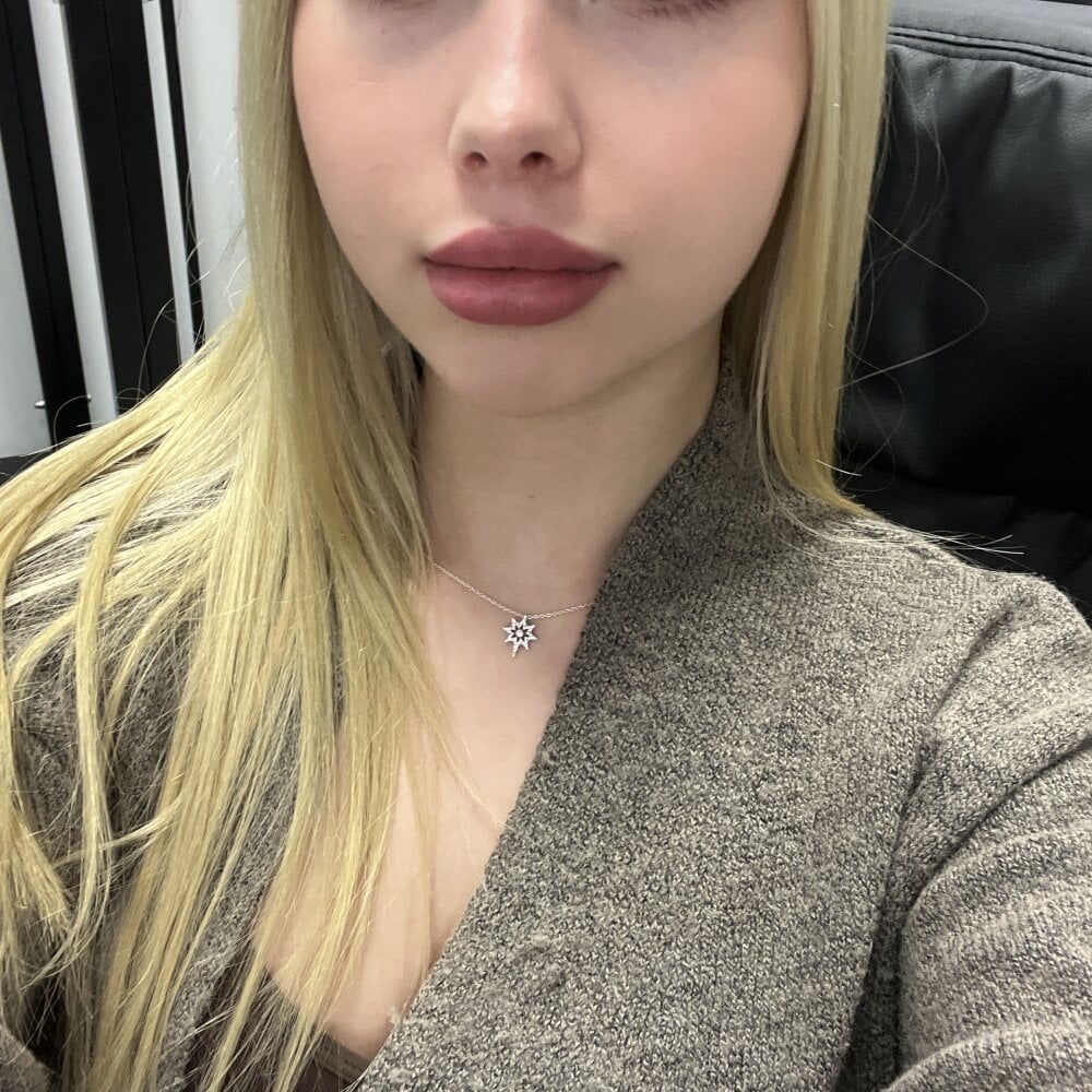 Ashley_Cohen profile