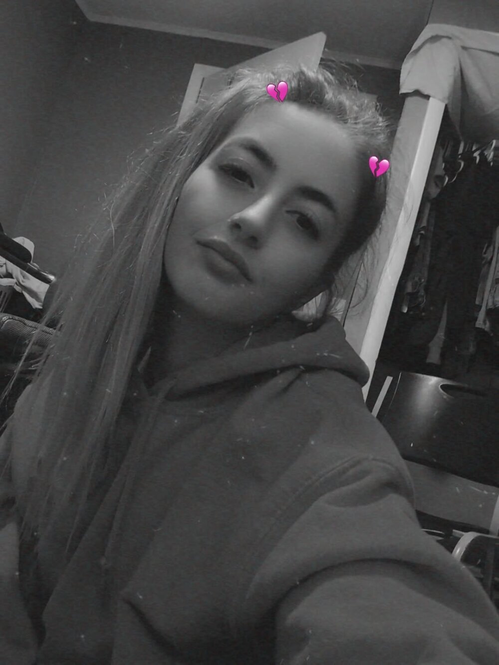 watchgirlcam.com sexxxilexxxi44 livesex profile in 23-miles-away cams