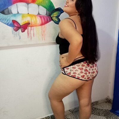 pauline_latina on StripChat
