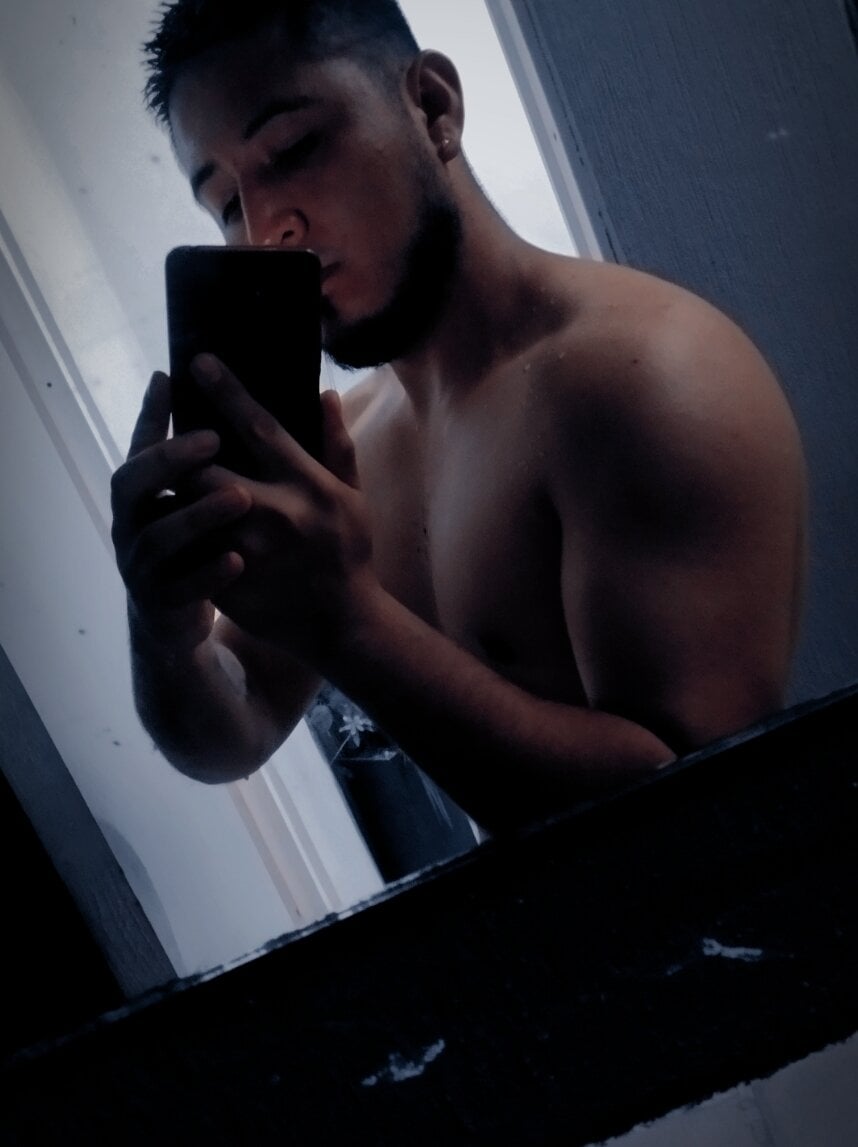 Stiven29-96のオフラインXXXチャット