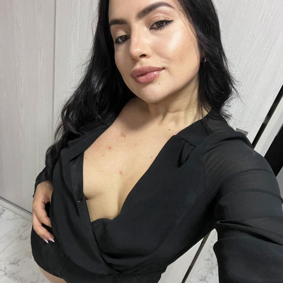 zarafoxx7 from stripchat