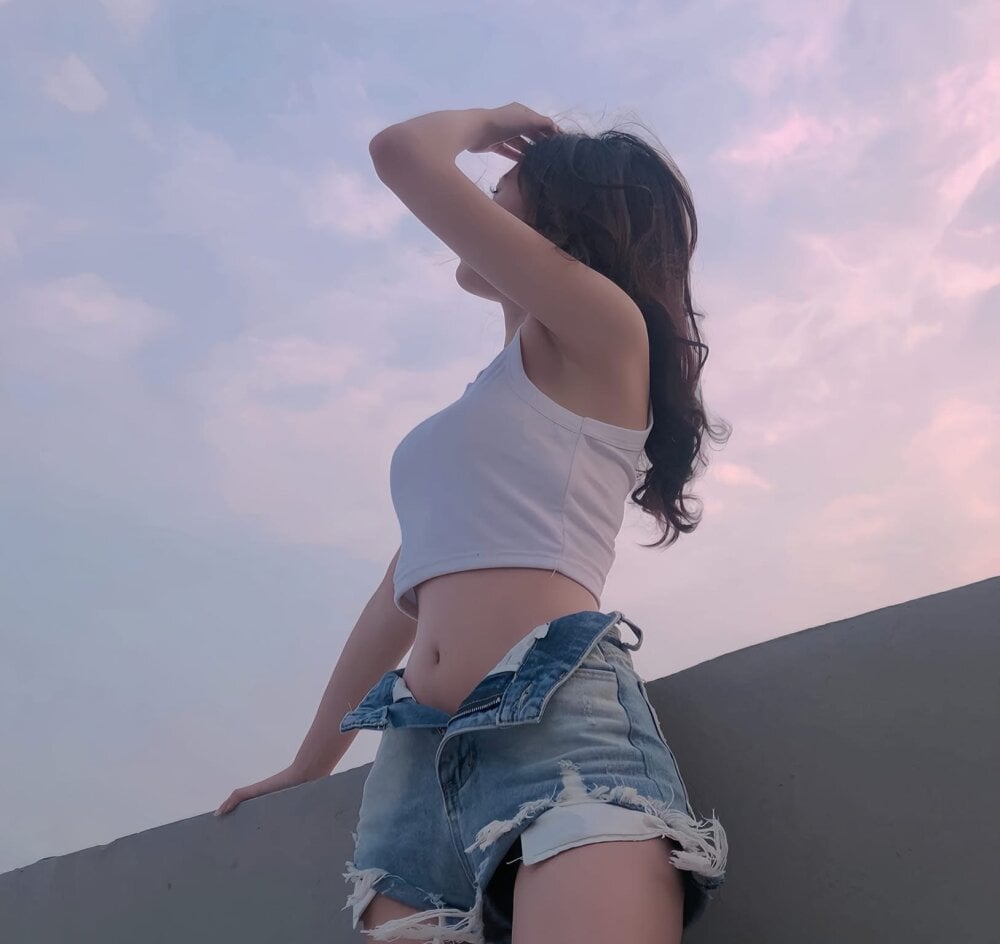 pornos.live lilybelle-e livesex profile in planet-earth-dont-ask cams