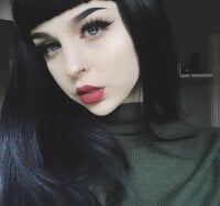 Alisha_Cutee's Offline Chat Room
