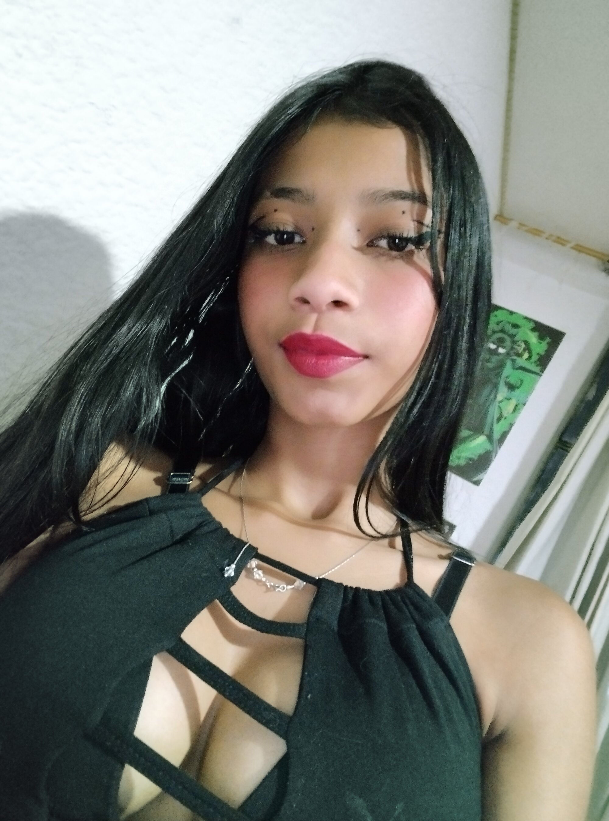 Lamorena_Hot