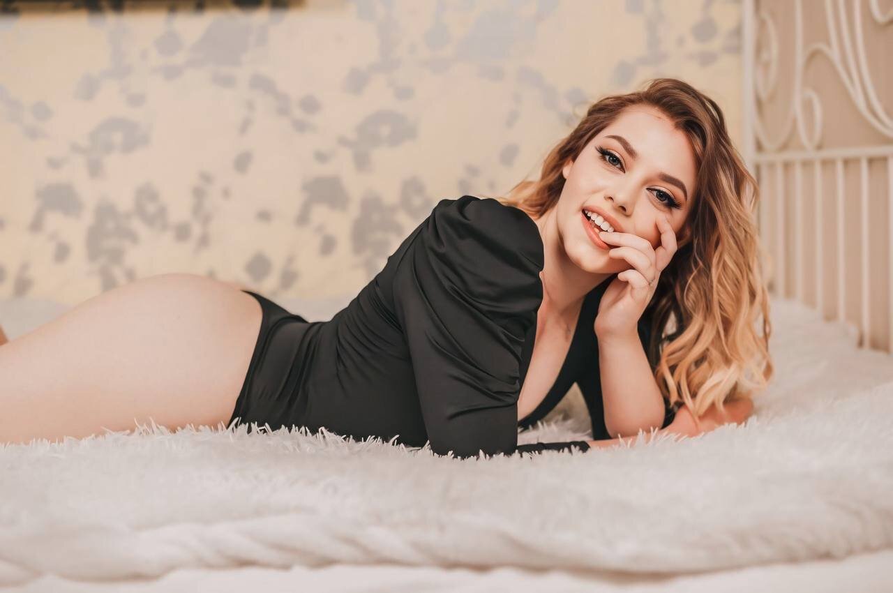 Emy-Moore