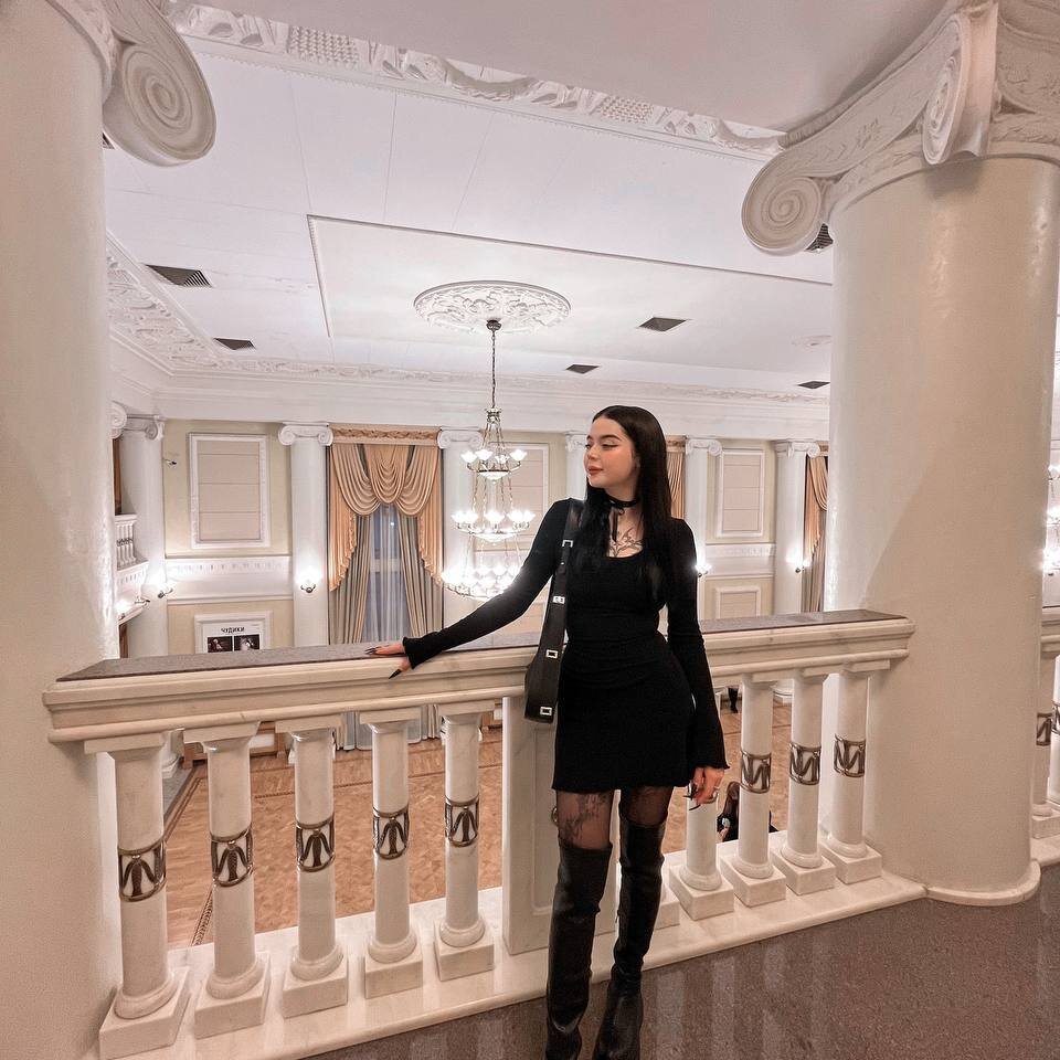 LilyRoe profile
